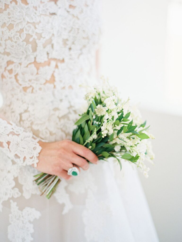 Adding Myrtle to the Bridal Bouquet