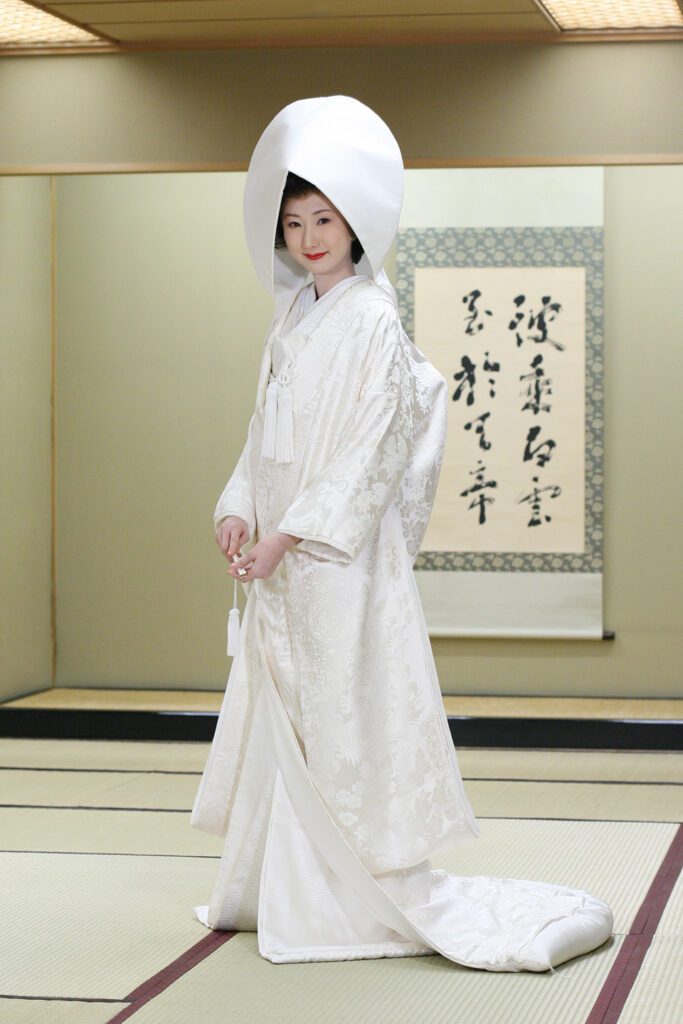 Bride wearing a White Tsunokakushi on the wedding day